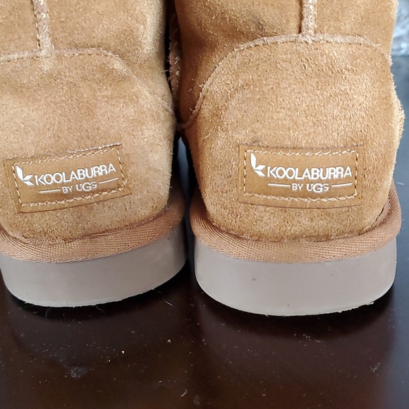Koolaburra by Uggs chestnut short boot, size 4 - Picture 4 of 9